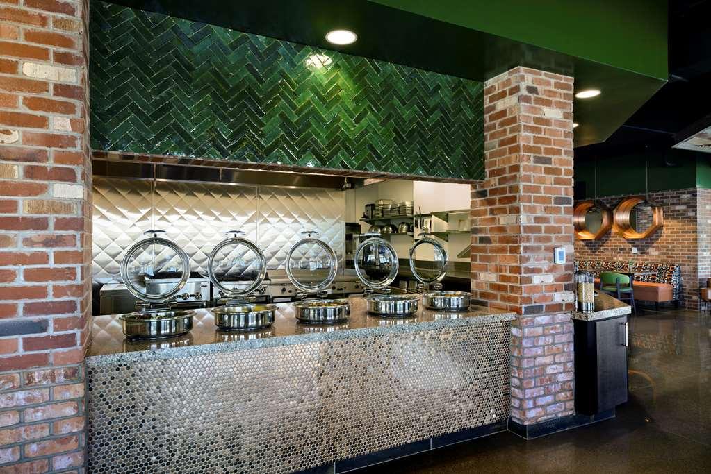 Oxford Suites פאסו רובלס מסעדה תמונה