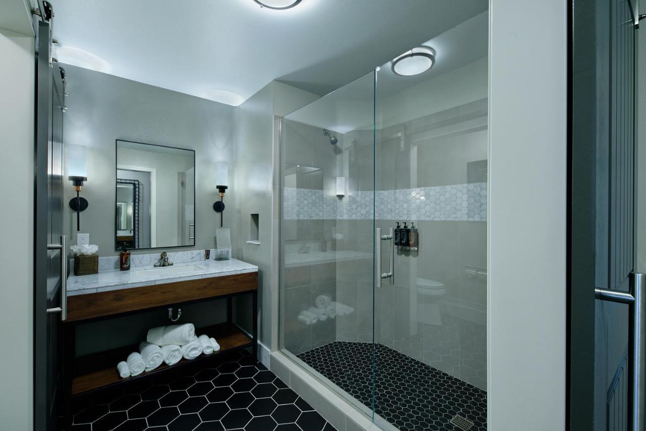 Oxford Suites פאסו רובלס מראה חיצוני תמונה